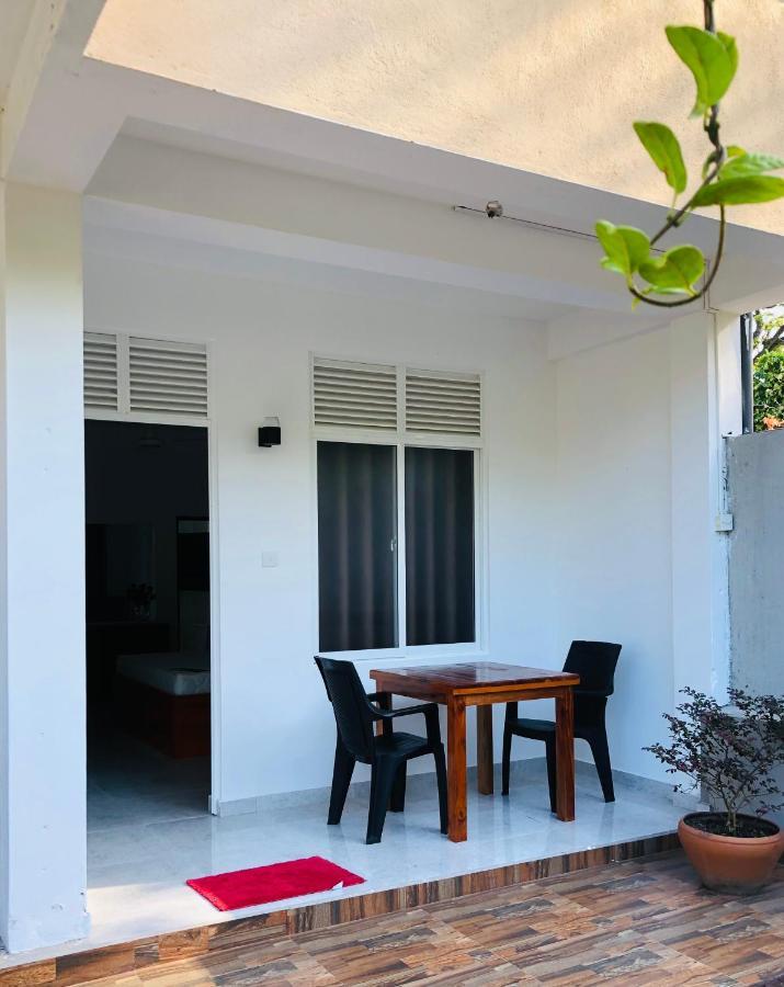 Senarathna Guest House Weligama Exterior foto